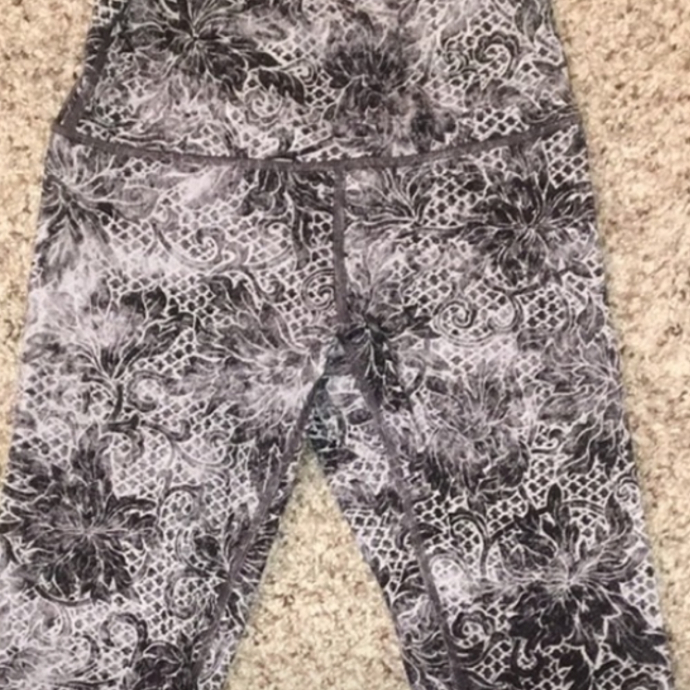 Lululemon Wunder Under Crop